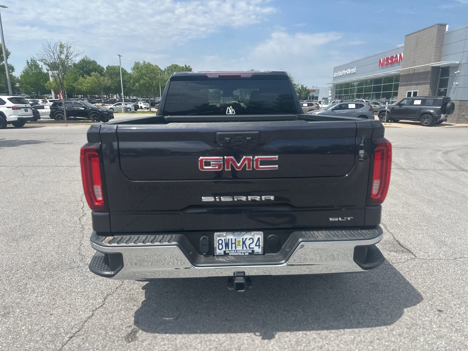 Used 2022 GMC Sierra 1500 SLT AWD/4WD image 6