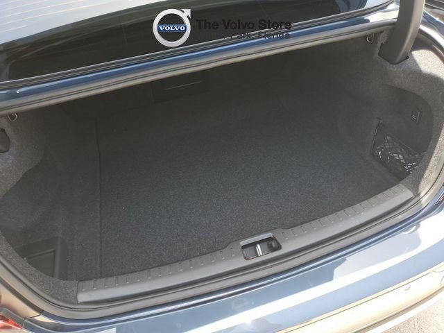 Used 2023 Volvo S60 B5 Ultimate w/ Protection Package Premier FWD image 6