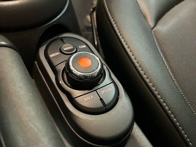 Used 2022 MINI Cooper 4-Door Hardtop FWD image 30