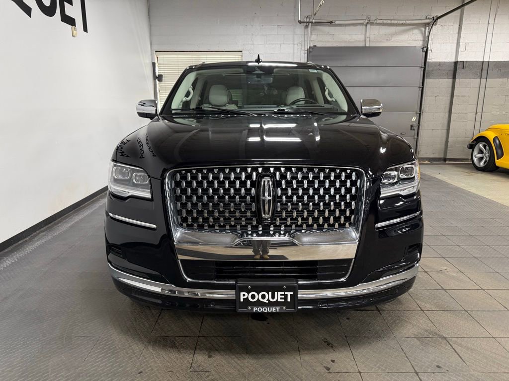 Used 2023 Lincoln Navigator Black Label AWD/4WD image 3