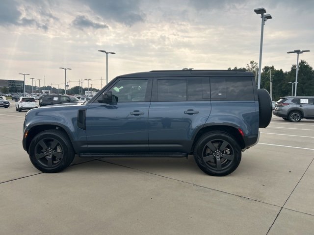 Used 2024 Land Rover Defender 110 S image 5