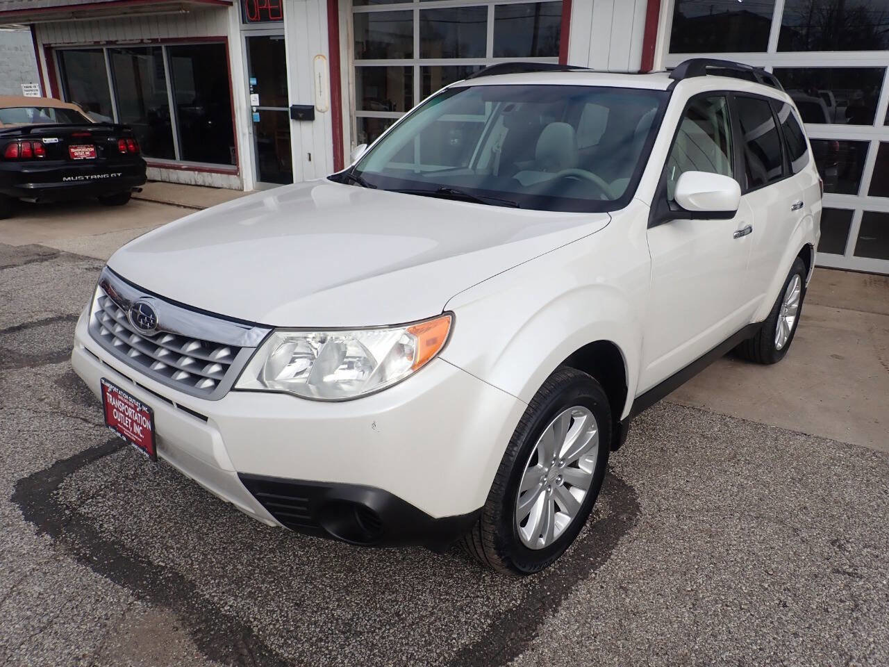 Used 2012 Subaru Forester 2.5X Premium w/ Popular Pkg 3 image 2