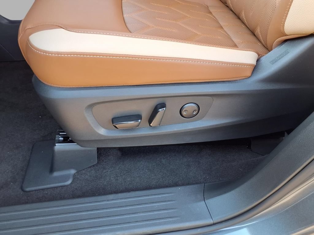 New 2026 Nissan Pathfinder Platinum AWD/4WD image 21