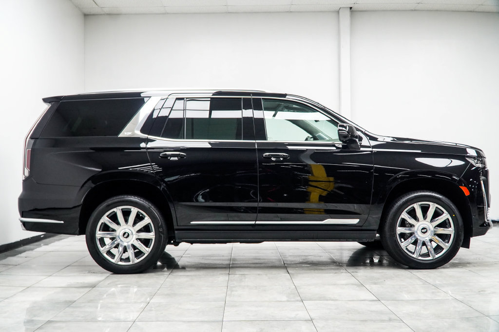 Used 2024 Cadillac Escalade Premium Luxury Platinum RWD image 10