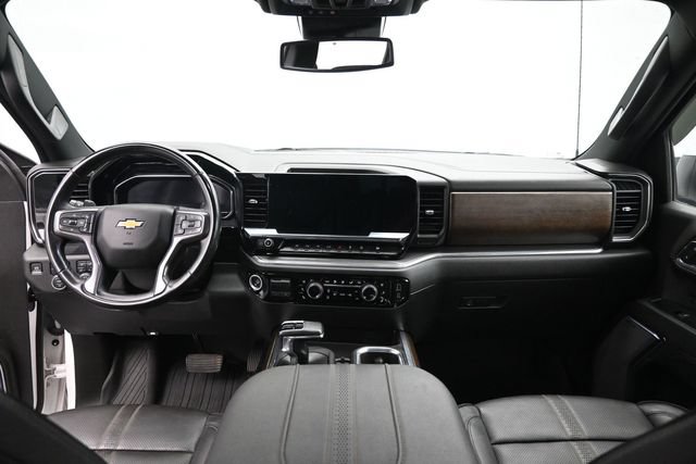 Used 2024 Chevrolet Silverado 1500 High Country w/ Z71 Off-Road Package AWD/4WD image 27