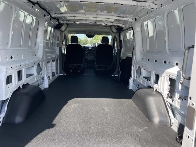 New 2025 Ford Transit 250 Low Roof RWD image 18
