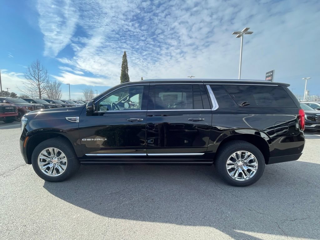 New 2026 GMC Yukon XL Denali w/ Sun & Power Step Package AWD/4WD image 4