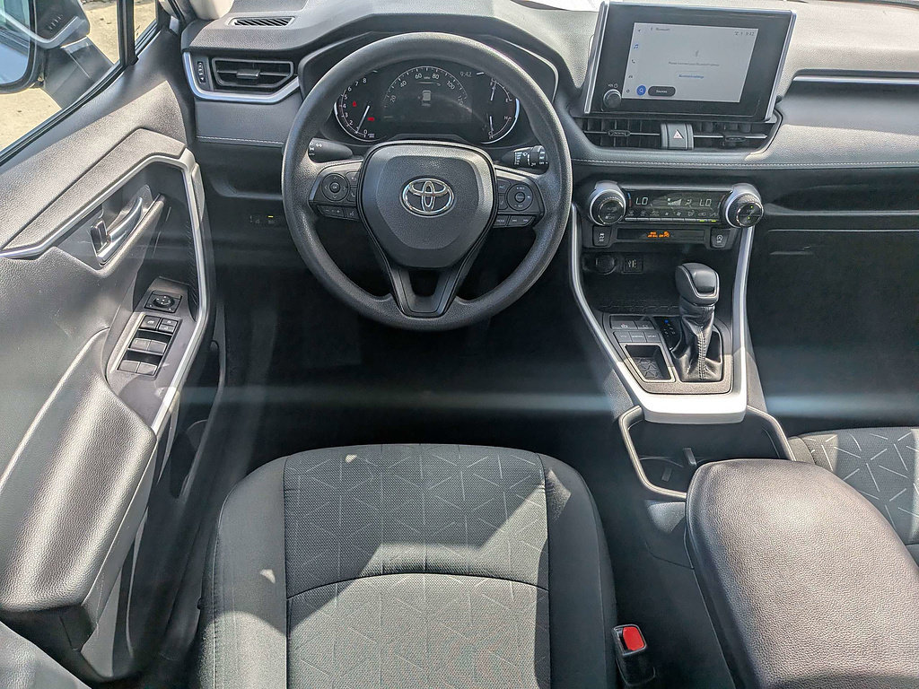 Used 2024 Toyota RAV4 XLE FWD image 16