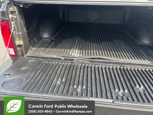Used 2015 RAM 1500 Express RWD image 29