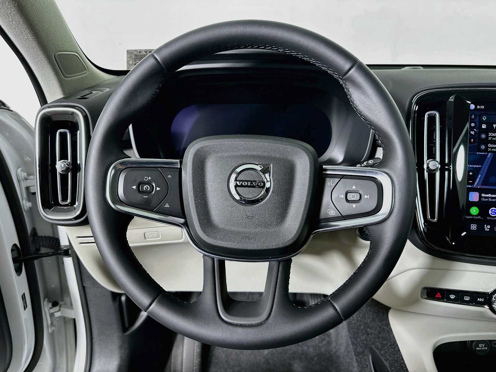 Used 2026 Volvo XC40 B5 Plus w/ Protection Package Premier AWD/4WD image 11