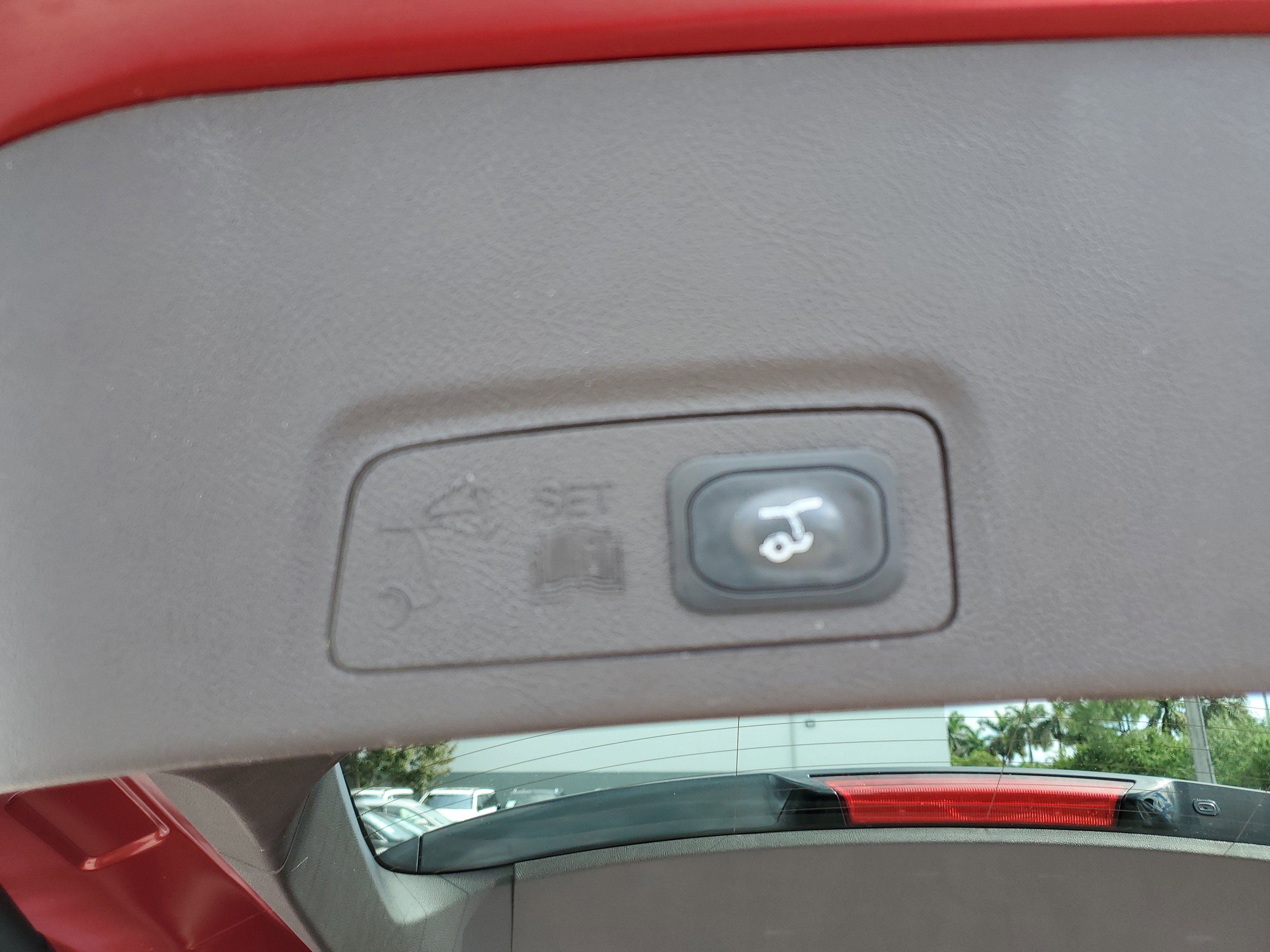 Used 2018 Lincoln MKC Select w/ Select Plus Package image 9