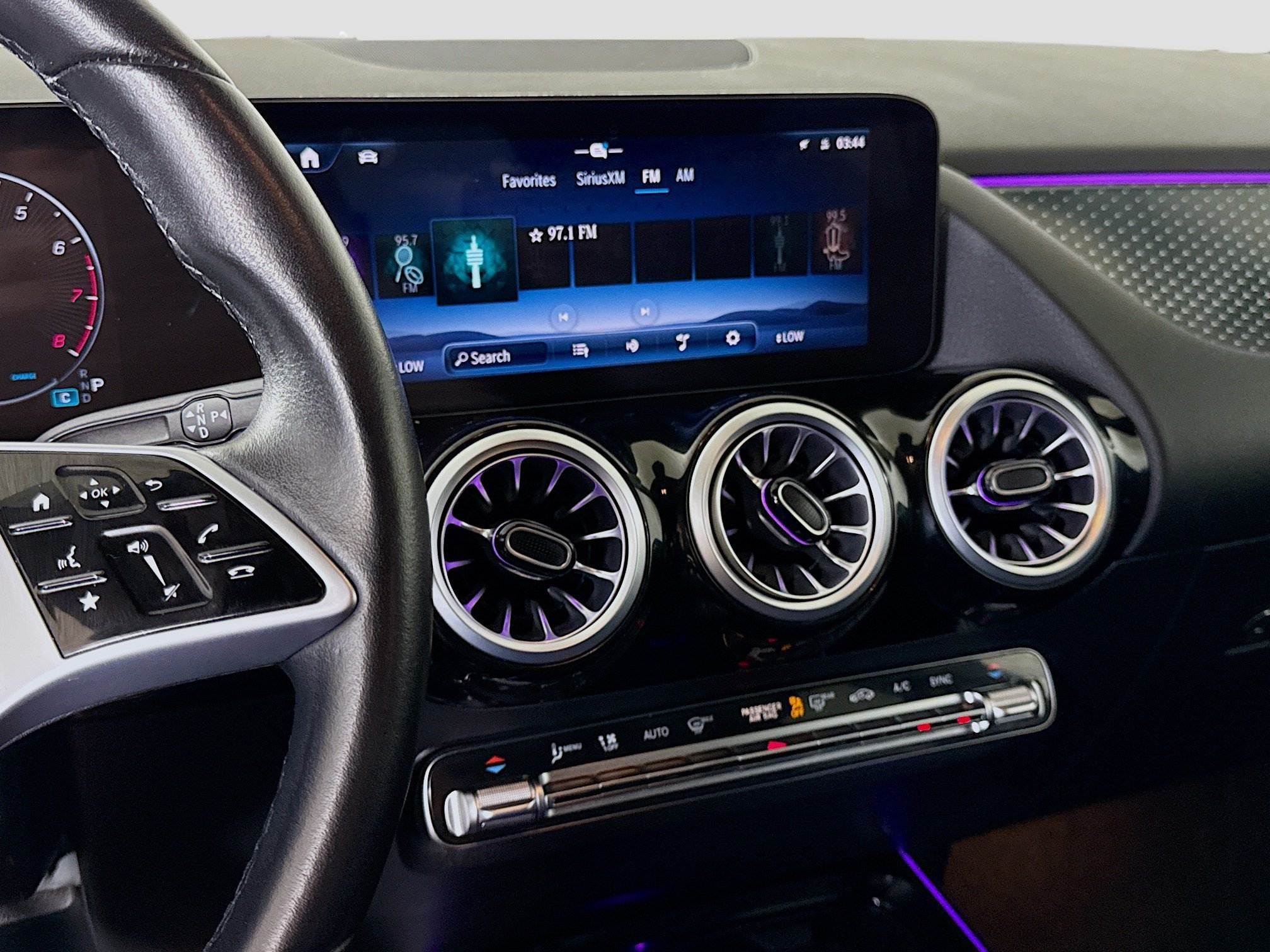 Used 2025 Mercedes-Benz GLA 250 image 18