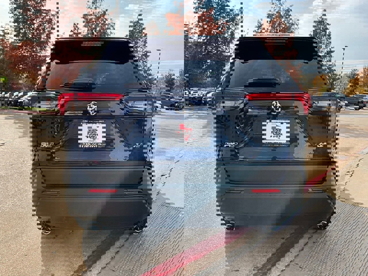 Used 2024 Toyota RAV4 XLE Premium image 7