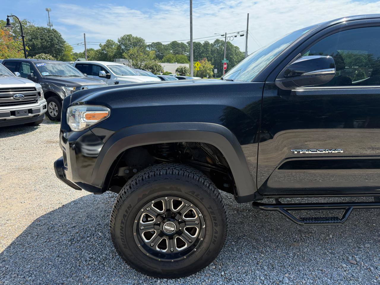Used 2016 Toyota Tacoma TRD Off-Road w/ Towing Package RWD image 11