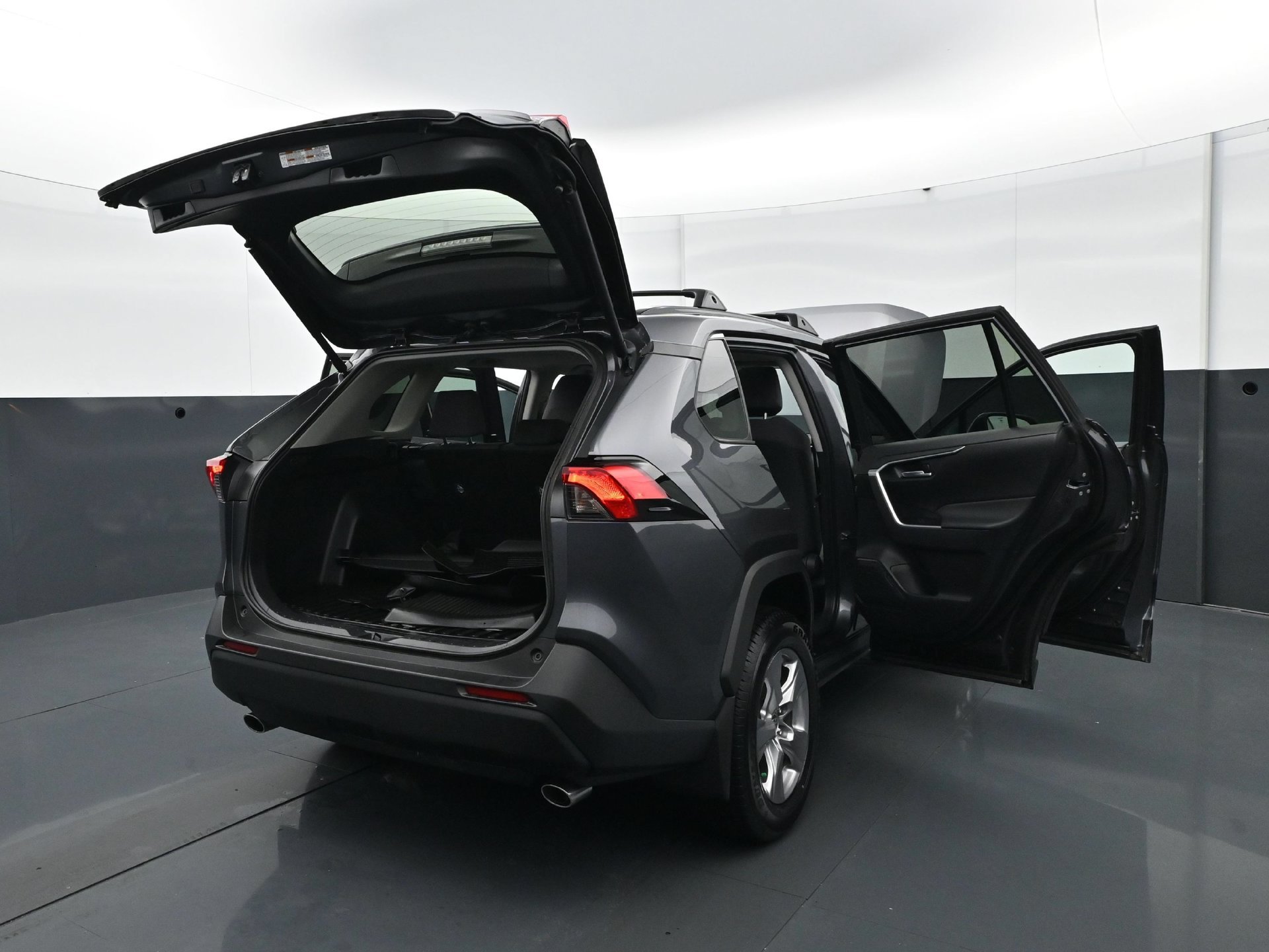 Used 2025 Toyota RAV4 XLE w/ Convenience Package AWD/4WD image 35
