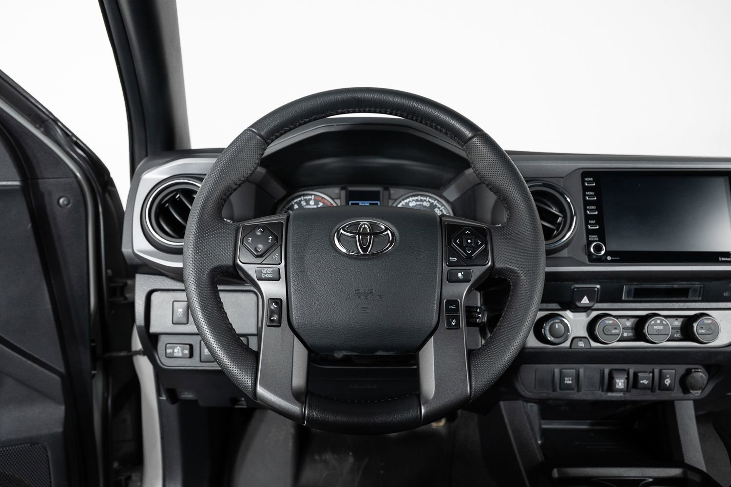 Used 2023 Toyota Tacoma TRD Off-Road image 30