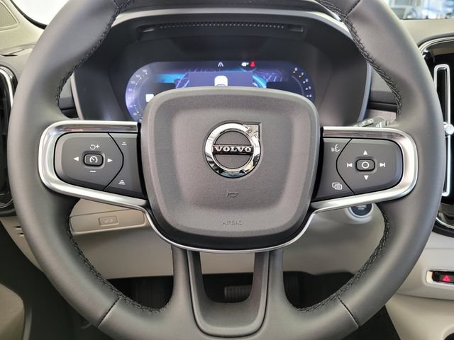 New 2026 Volvo XC40 B5 Plus w/ Protection Package Premier AWD/4WD image 22