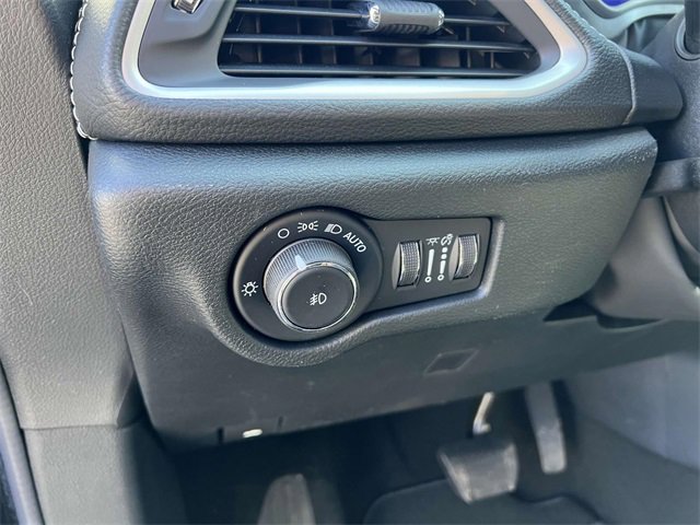 New 2025 Chrysler Pacifica Select image 16