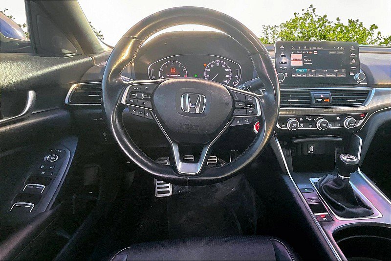Used 2018 Honda Accord Sport image 8