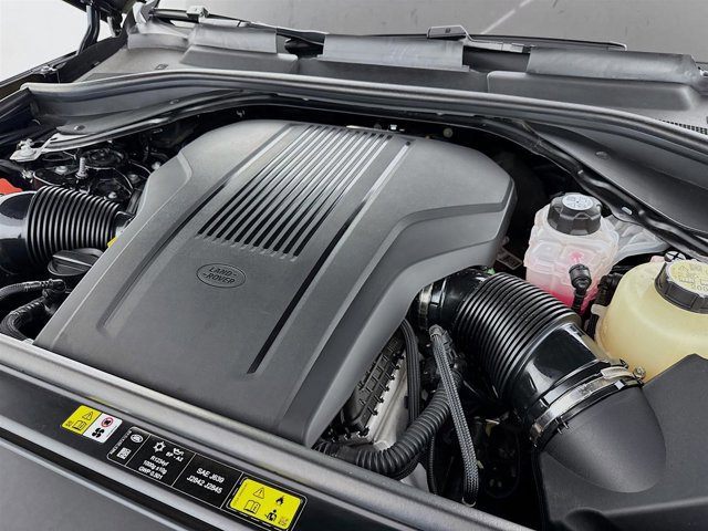 Used 2025 Land Rover Range Rover Long Wheelbase Autobiography image 31