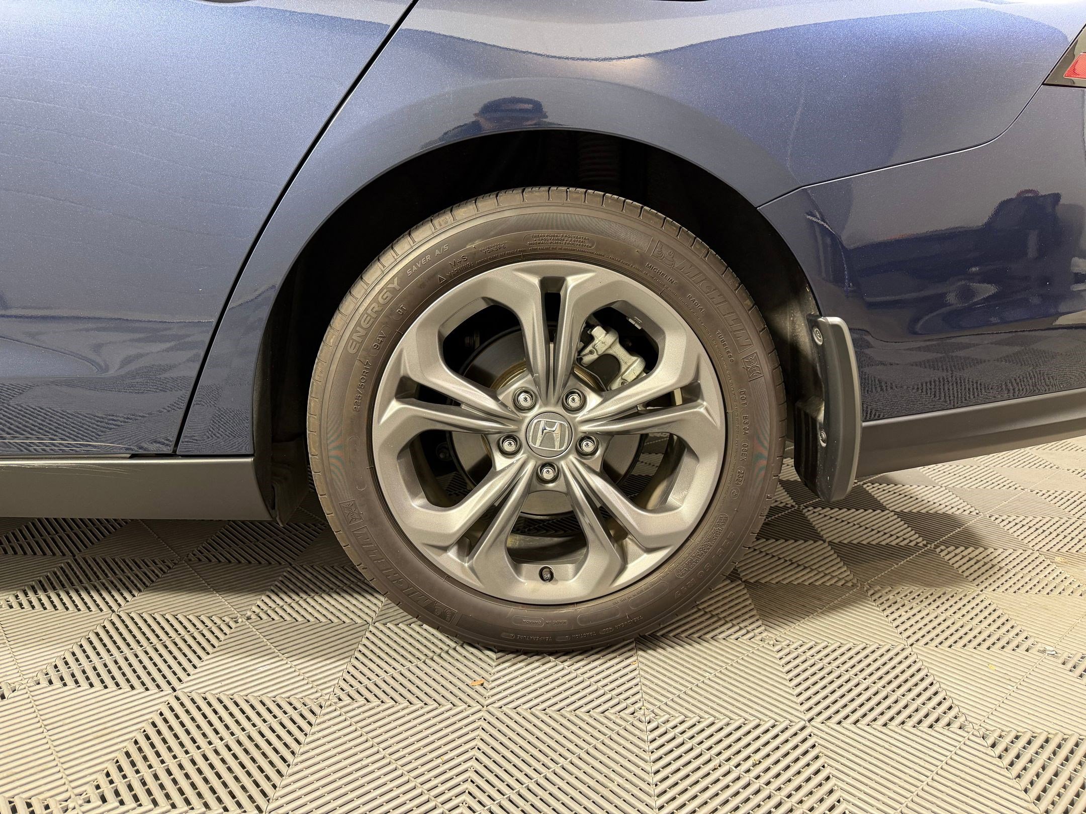 Certified 2024 Honda Accord EX image 19