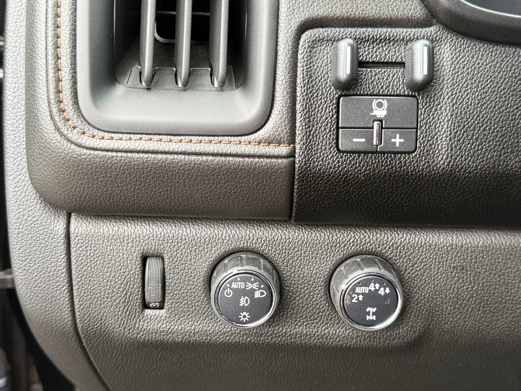 Used 2021 GMC Canyon AT4 w/ Driver Alert Package AWD/4WD image 22