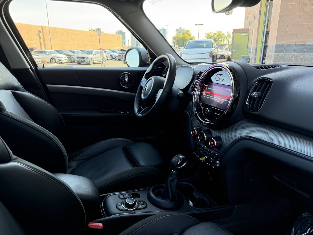 Used 2023 MINI Cooper Countryman SE w/ Storage Package image 37