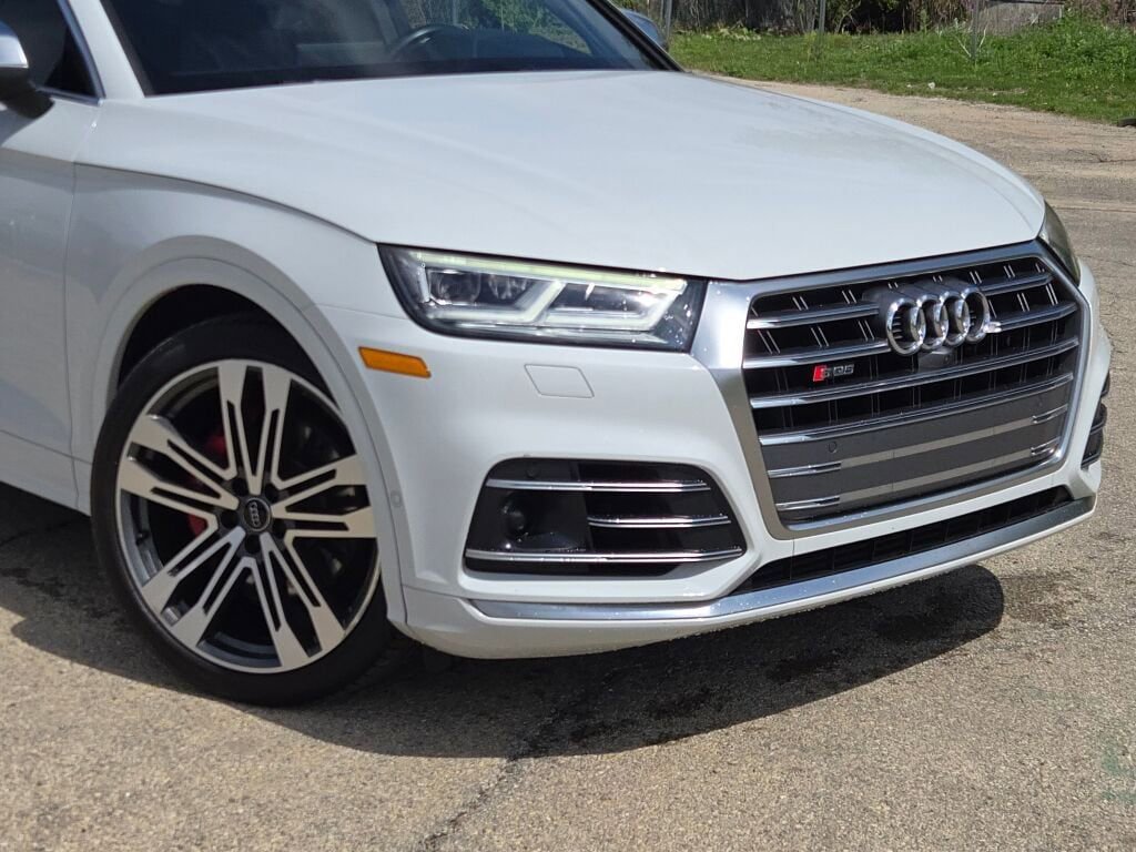 Used 2019 Audi SQ5 Prestige w/ Prestige Package AWD/4WD image 2