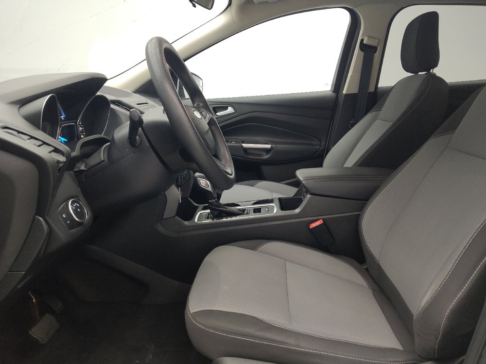 Used 2018 Ford Escape SE FWD image 17
