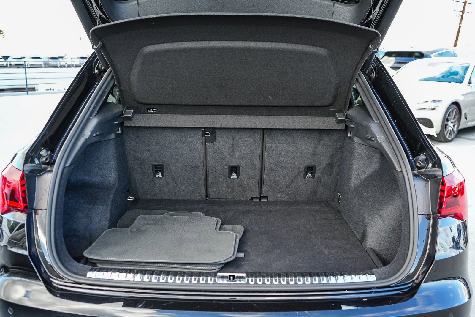 Used 2022 Audi Q3 2.0T Premium Plus image 24