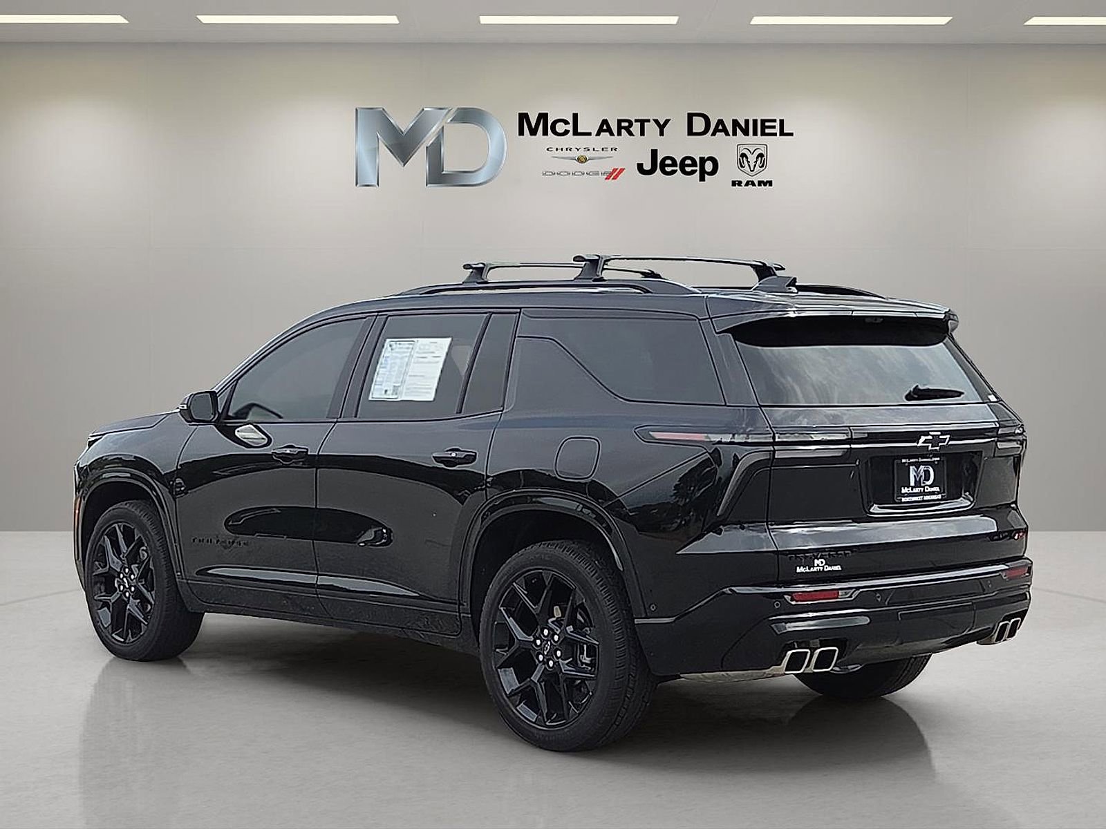 Used 2026 Chevrolet Traverse RS FWD image 4