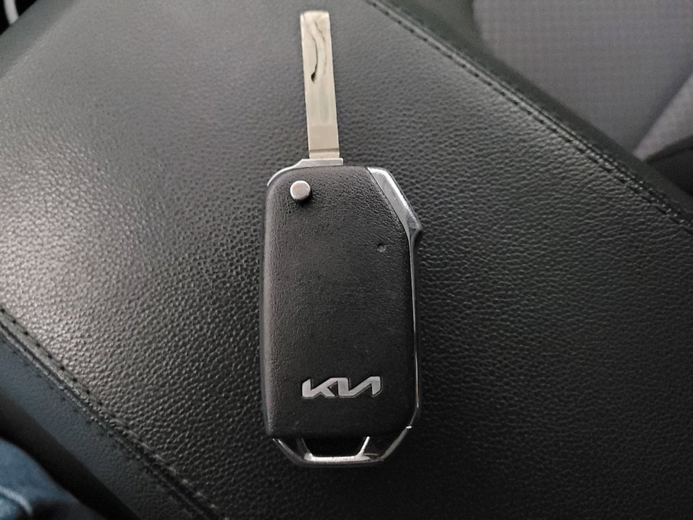 Used 2023 Kia Sportage LX image 32