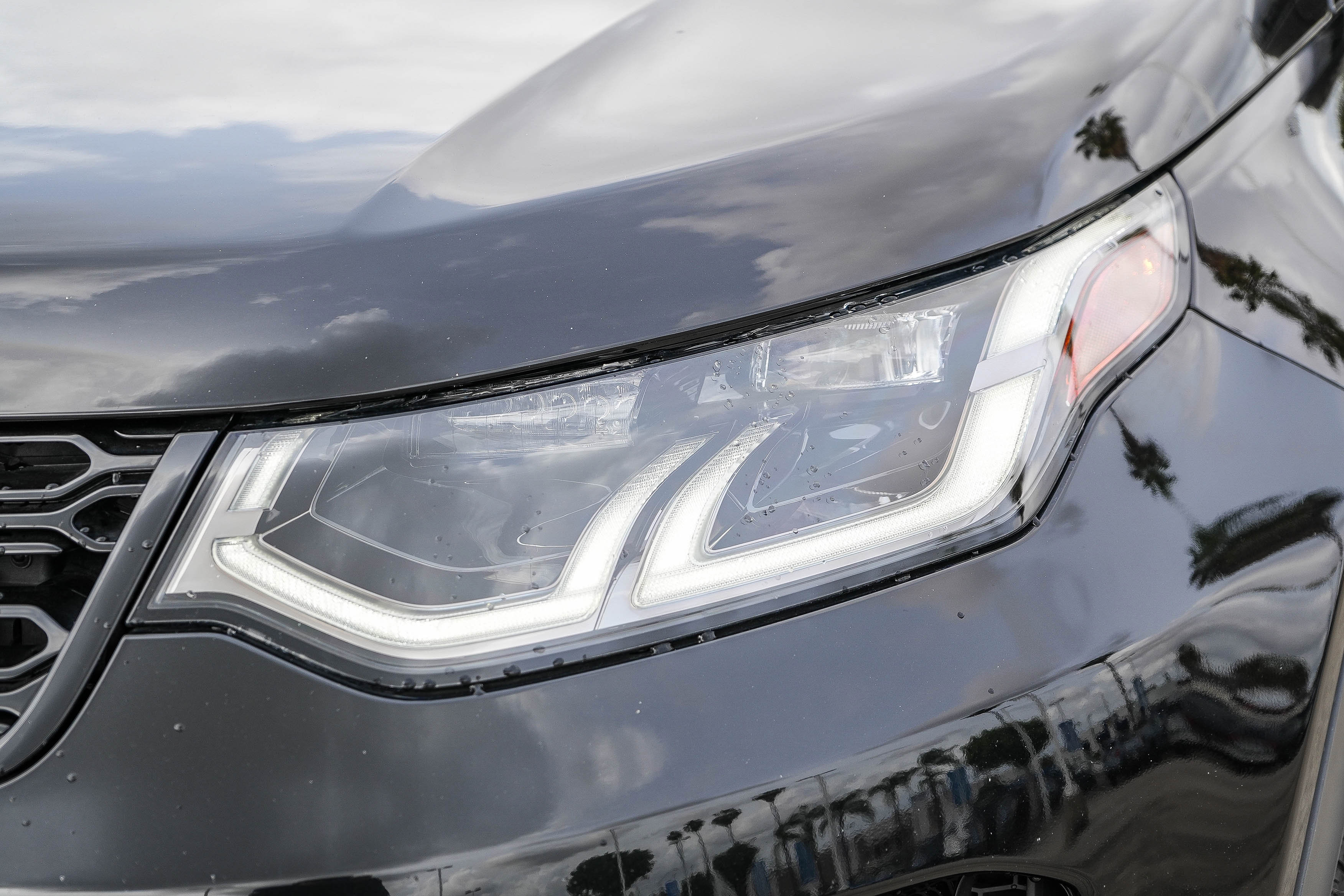 Used 2022 Land Rover Discovery Sport SE image 5