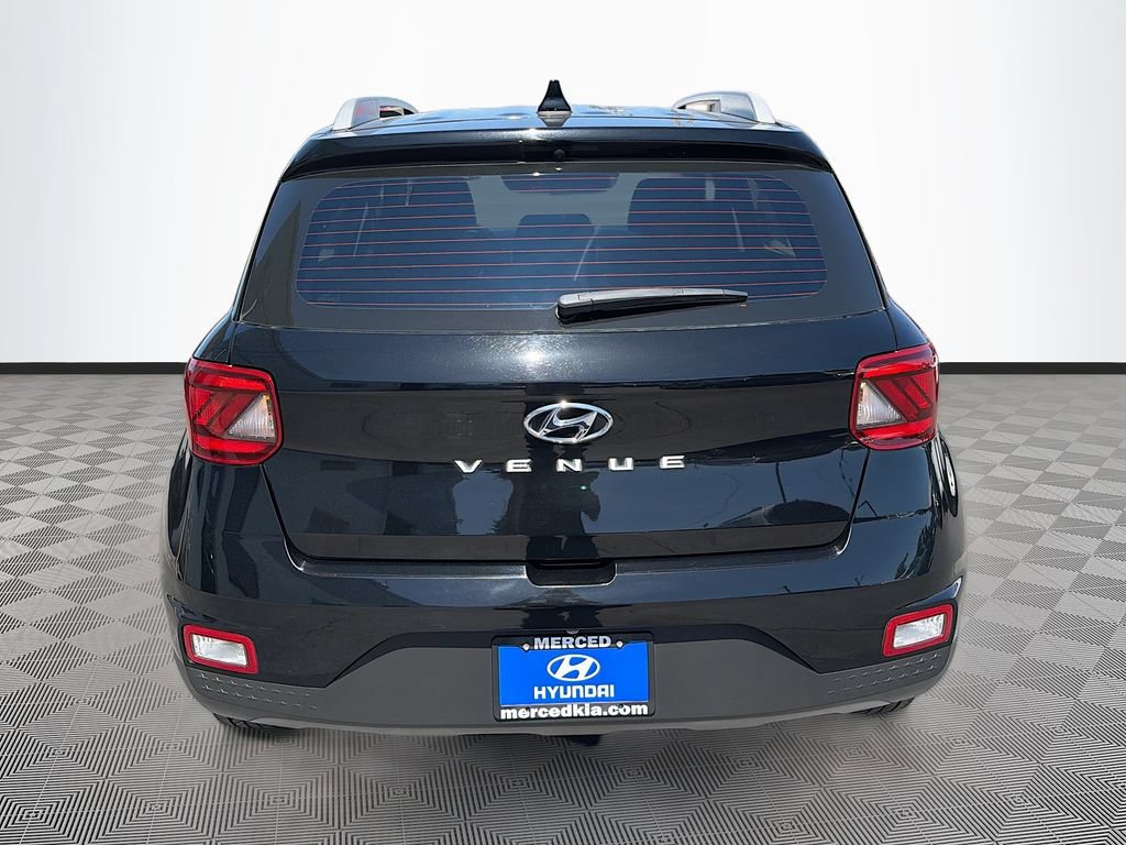Used 2022 Hyundai Venue SEL w/ Cargo Package FWD image 6