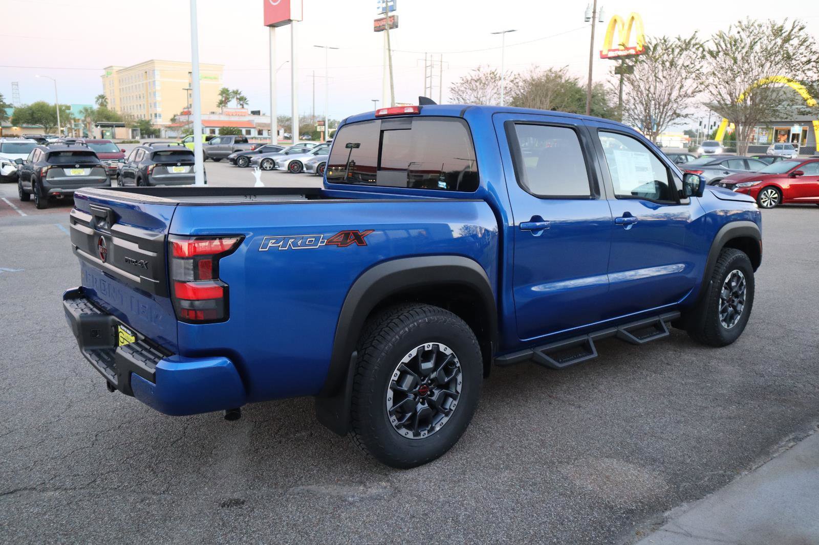 New 2026 Nissan Frontier 4x4 Crew Cab image 13