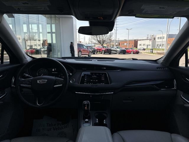 Used 2020 Cadillac XT4 Premium Luxury w/ Cold Weather Package image 37