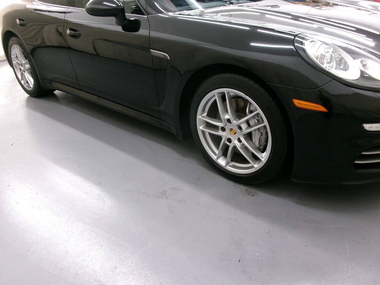 Used 2014 Porsche Panamera 4 AWD/4WD image 10