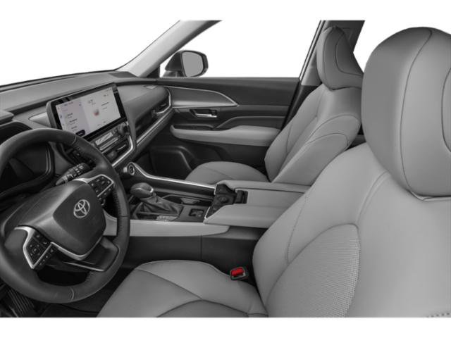 Used 2025 Toyota Grand Highlander AWD image 9
