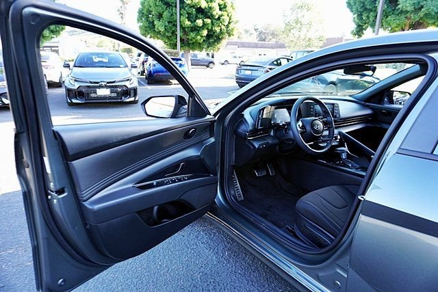 Certified 2026 Hyundai Elantra Sport FWD image 34