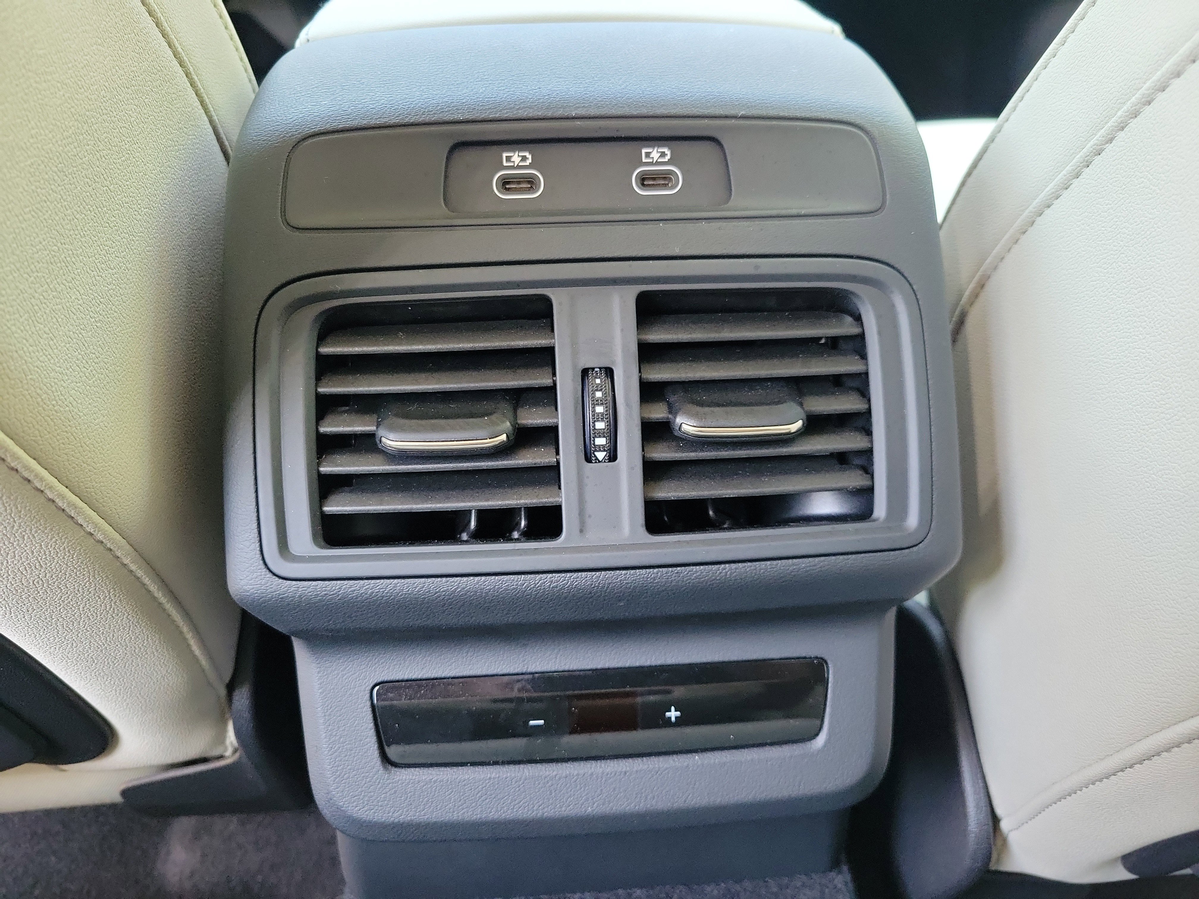 Used 2025 Audi Q5 Premium w/ Convenience Package AWD/4WD image 15