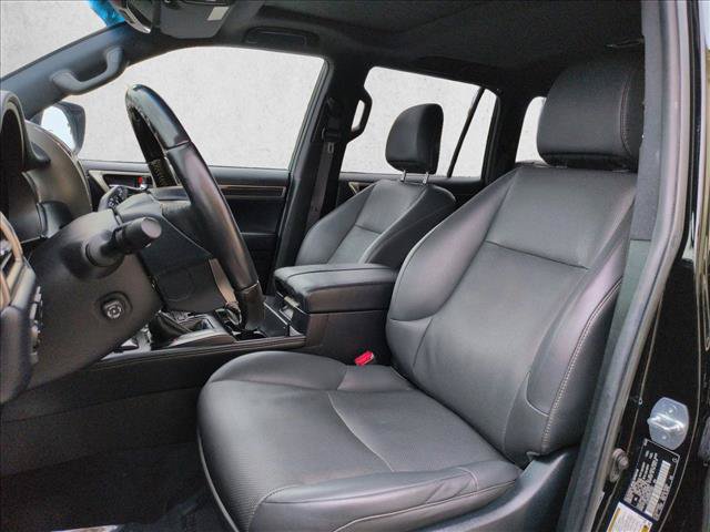 Used 2021 Lexus GX 460 Premium w/ Accessory Package AWD/4WD image 17