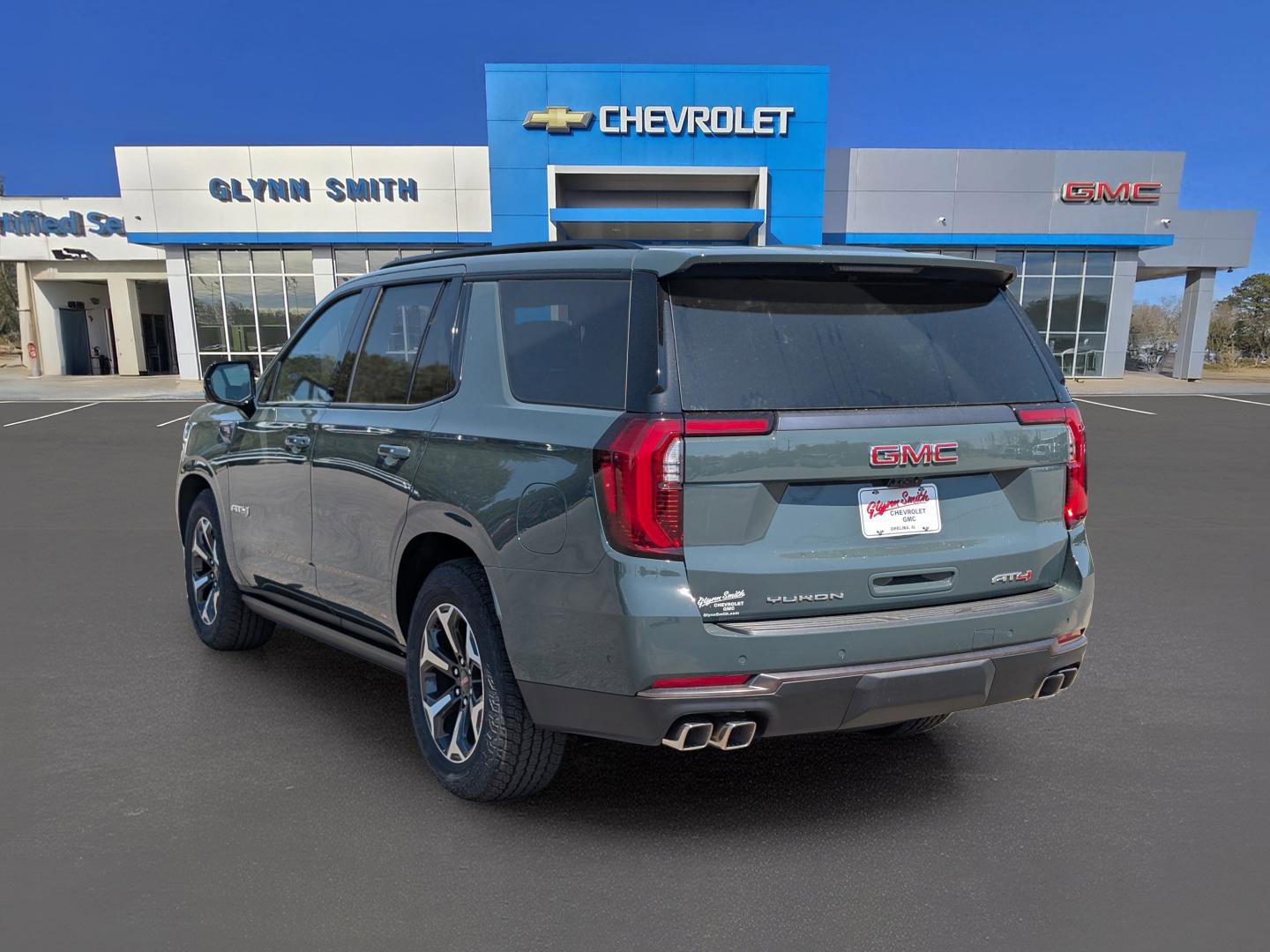 New 2026 GMC Yukon AT4 Ultimate w/ LPO, Floor Liner Package image 12