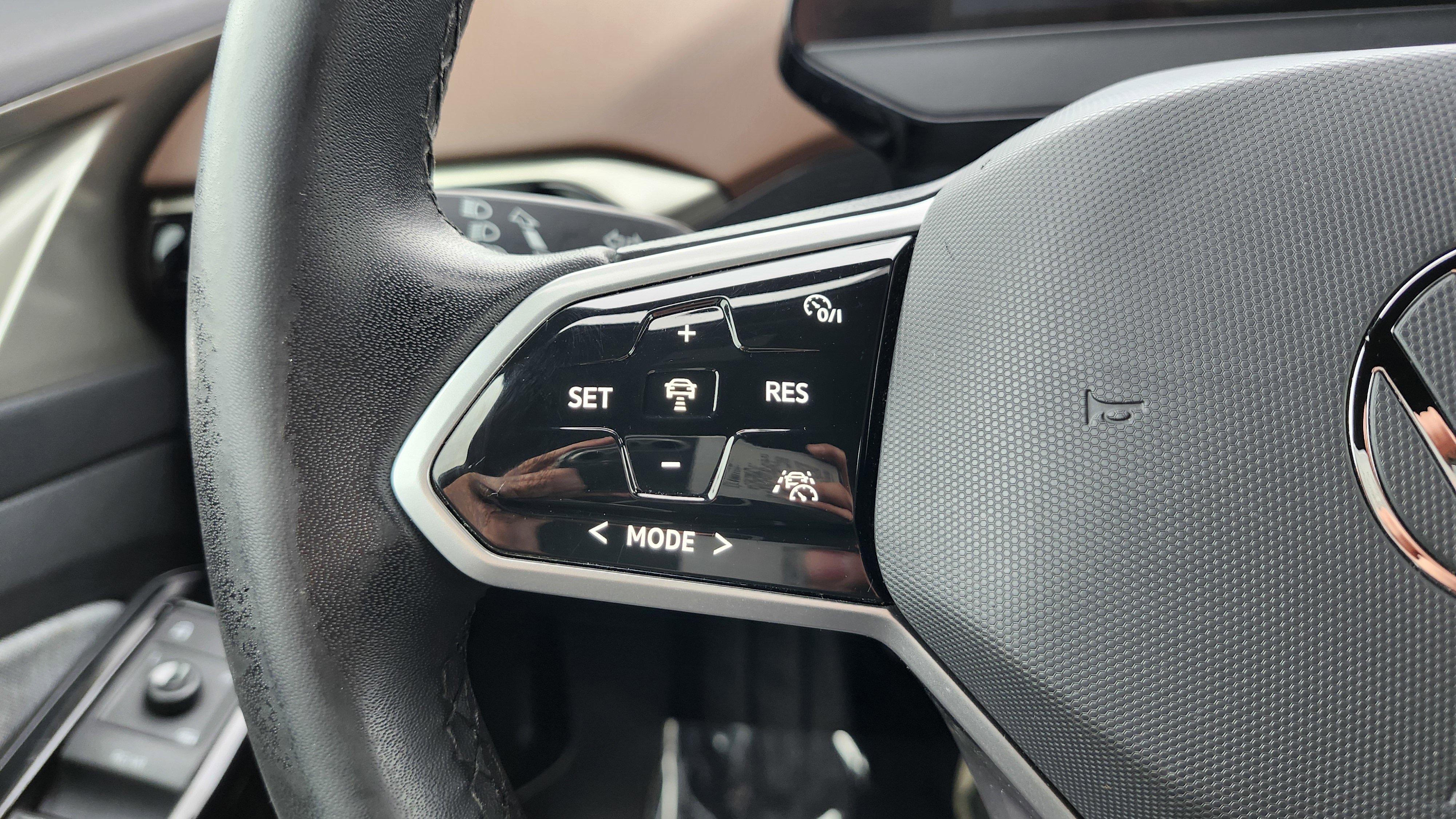 Used 2023 Volkswagen ID.4 Pro image 31