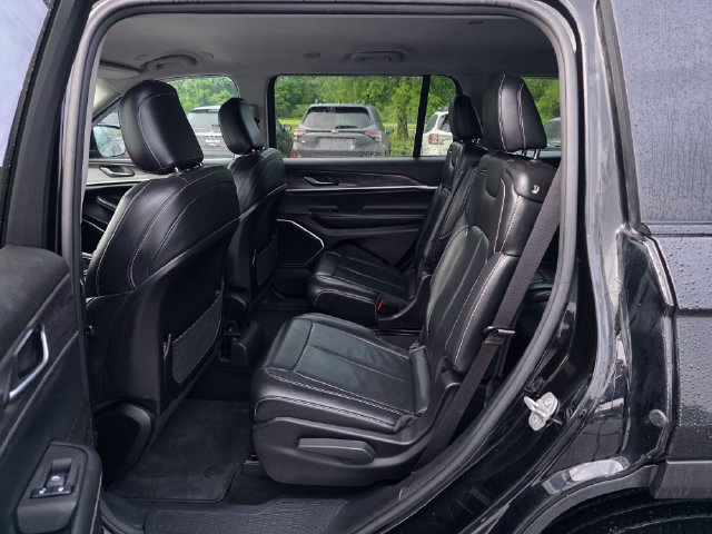 Used 2022 Jeep Grand Cherokee L Limited AWD/4WD image 18