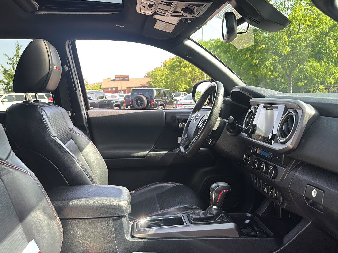 Used 2019 Toyota Tacoma TRD Pro AWD/4WD image 17