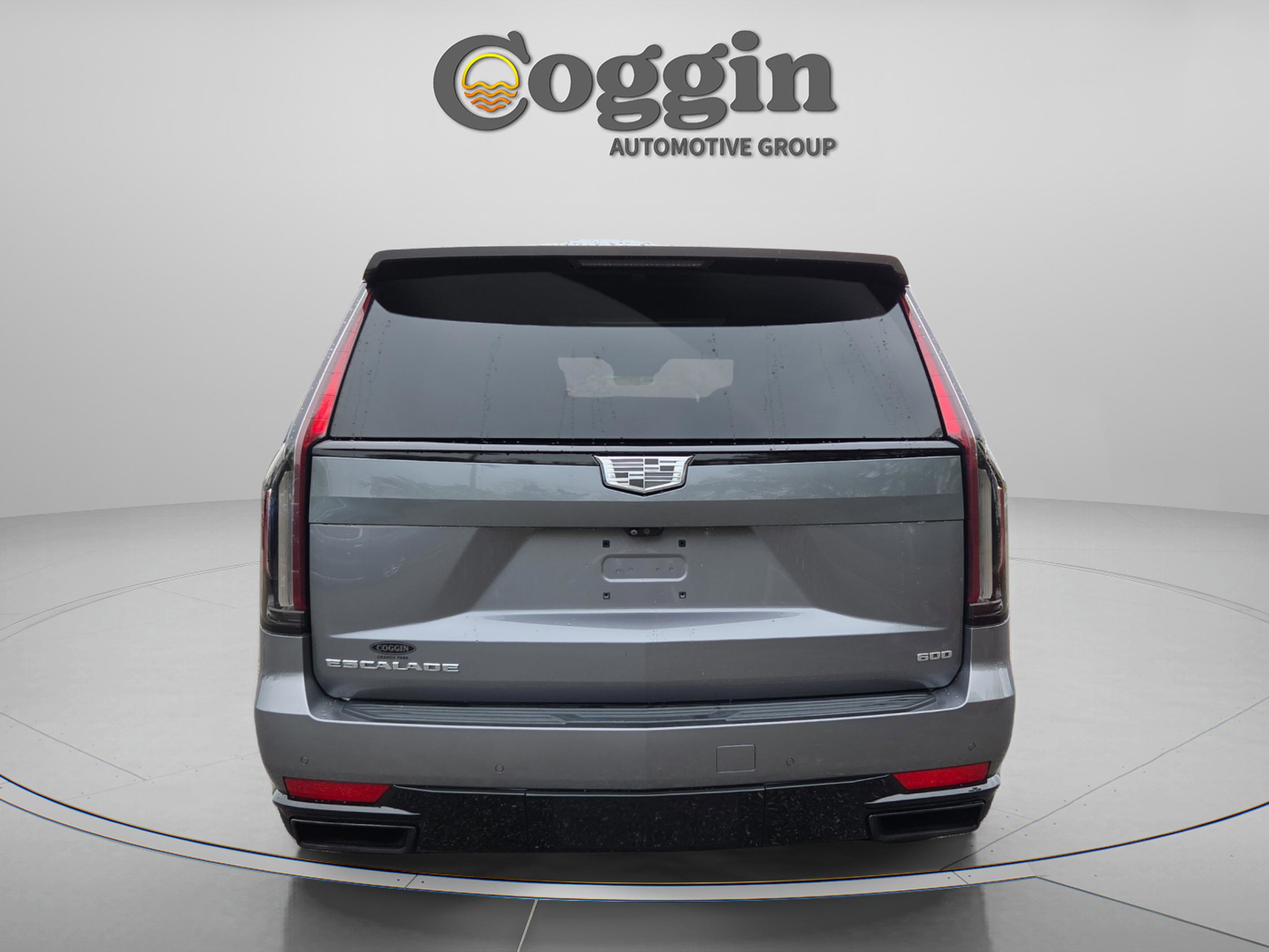 Used 2021 Cadillac Escalade Sport w/ Driver Assist Tech Package image 4