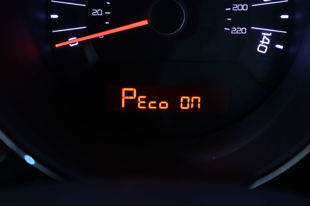 Used 2011 Kia Soul ! FWD image 30