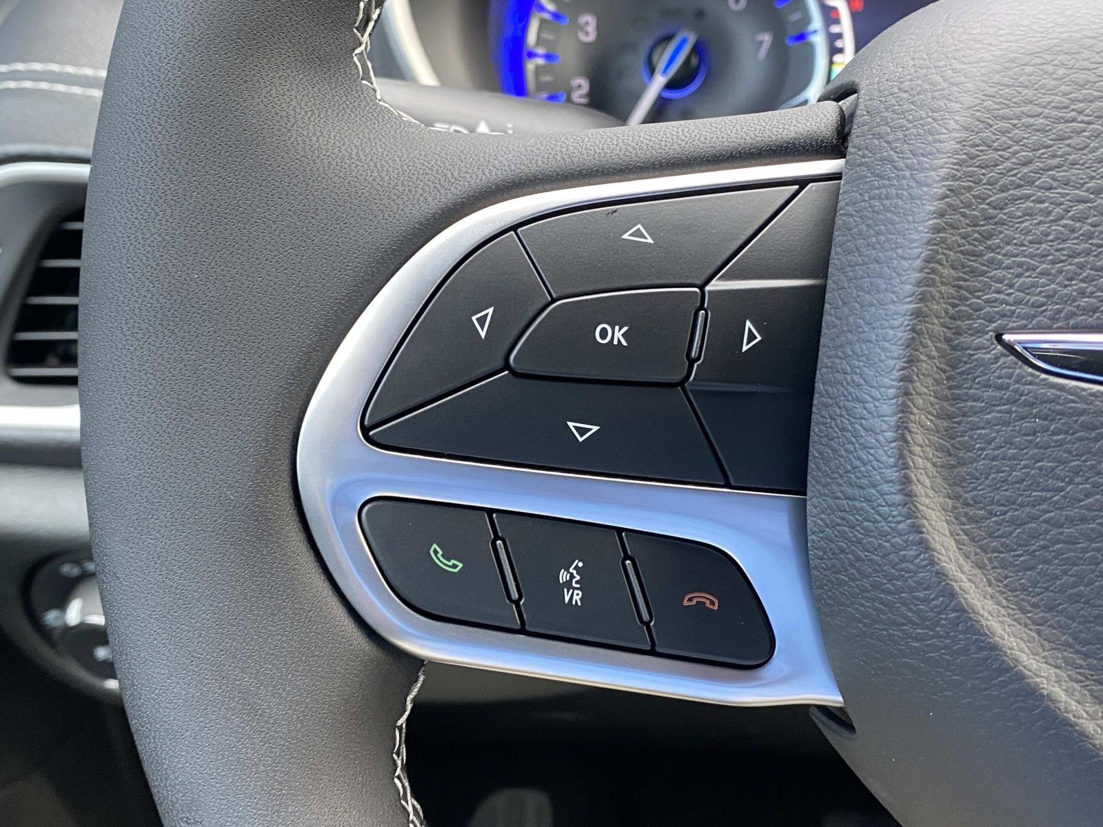 New 2026 Chrysler Pacifica Select image 20