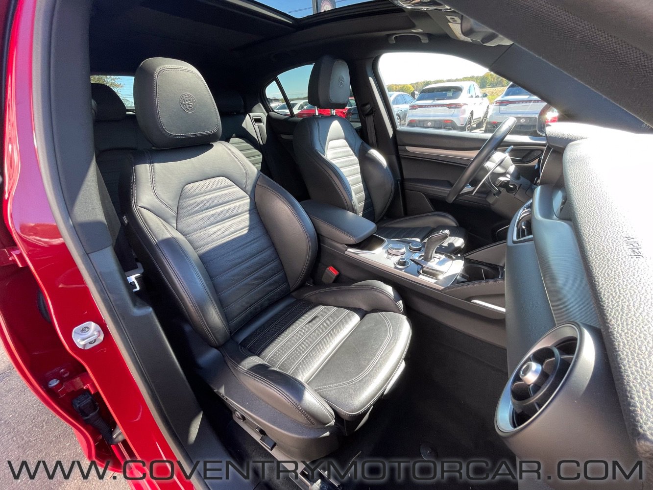 Used 2022 Alfa Romeo Stelvio Veloce image 27