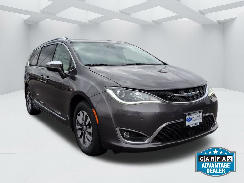 Used 2020 Chrysler Pacifica Limited w/ Advanced Safetytec Group image 3